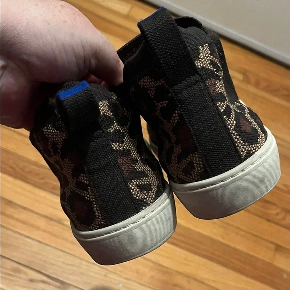 ROTHY'S The Chelsea Wildcat
High Top Sneakers Leopard Print Slip-On Sneakers - Picture 5 of 10